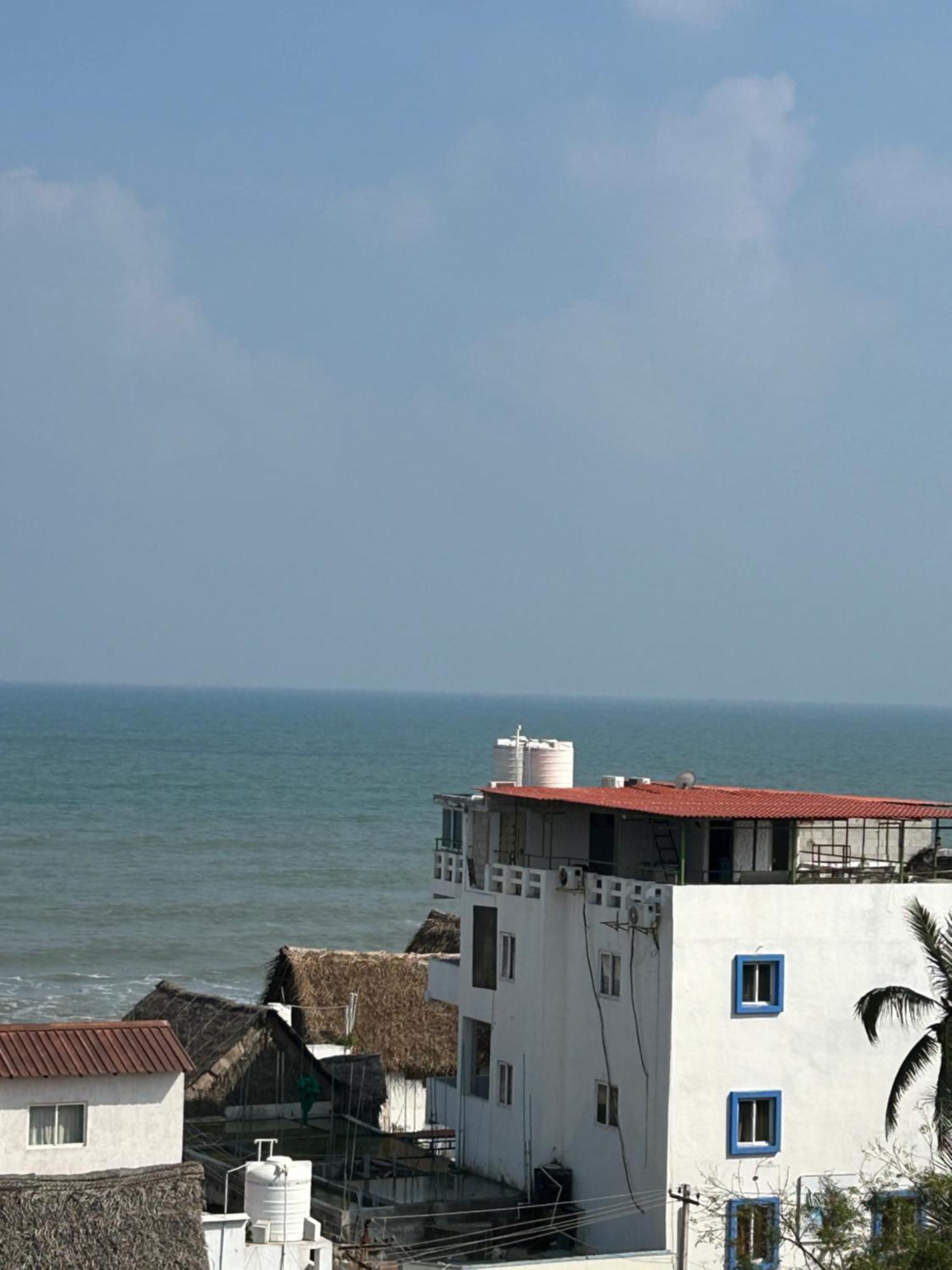 The Elite Beachview Pondicherry Bagian luar foto